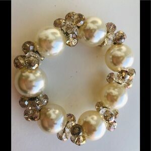 Pearl and Champagne Crystal Stretch Bracelet - Classic Elegant Style